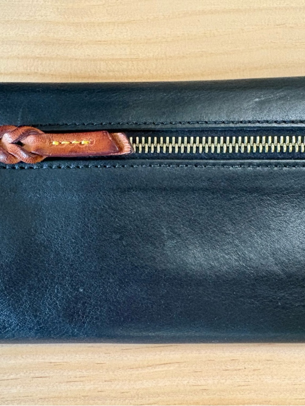 Dooney & Bourke Black Leather Wallet with Brass Logo Plaque - Picture 3 of 4
